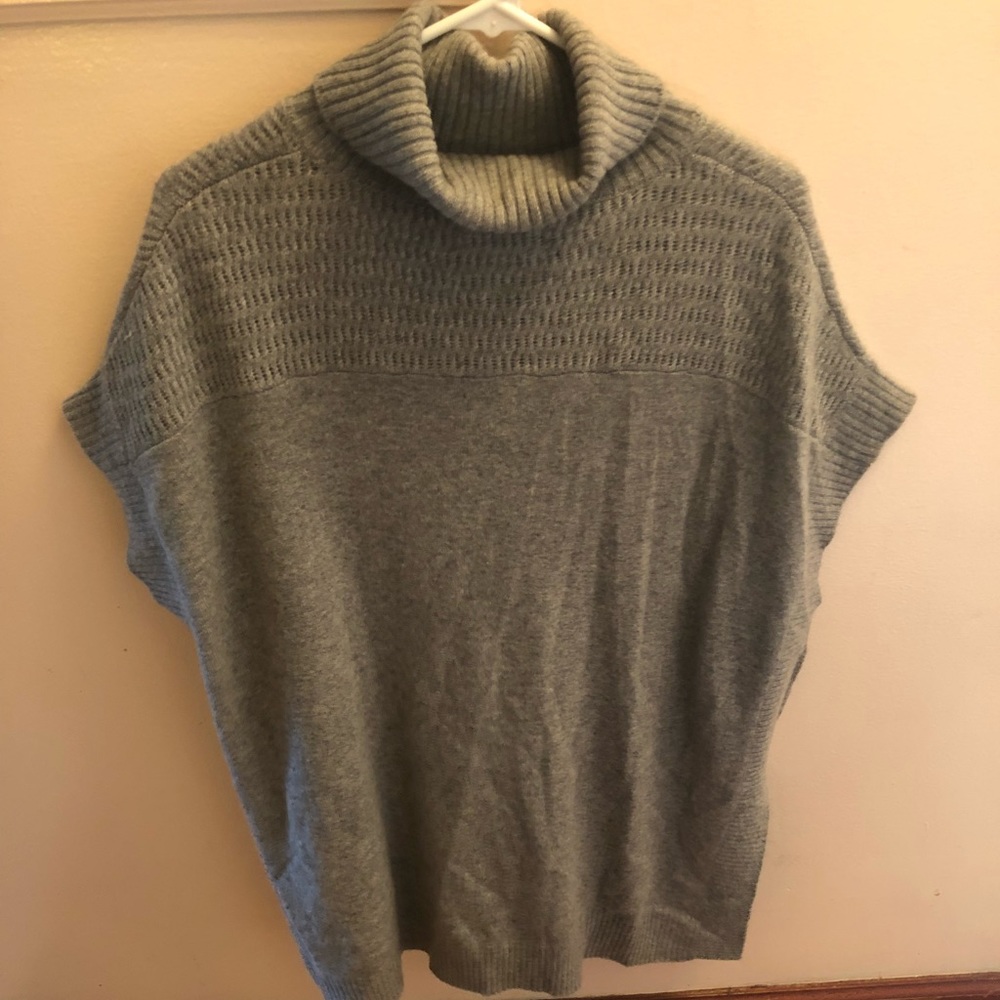 *cashmere* short sleeve turtleneck // VELVET
